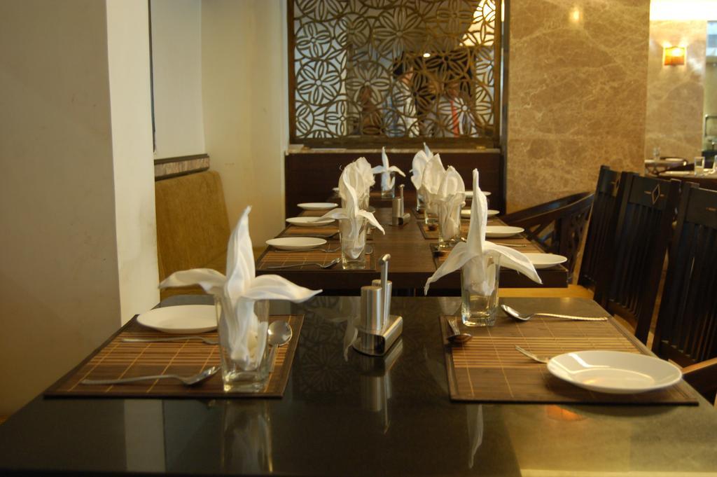 The President-A Boutique Hotel Ahmadabad Zewnętrze zdjęcie