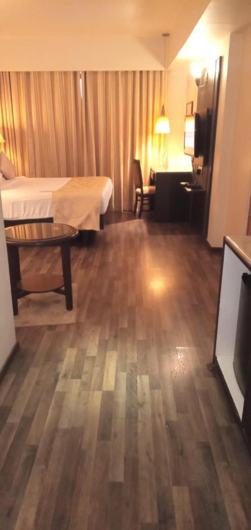 The President-A Boutique Hotel Ahmadabad Zewnętrze zdjęcie