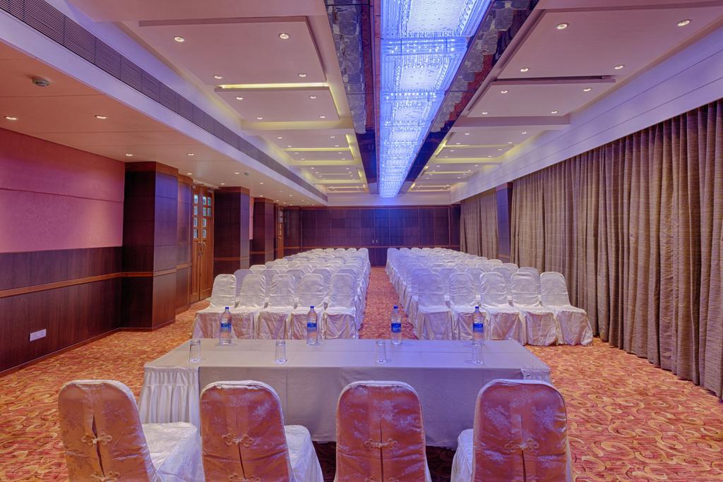 The President-A Boutique Hotel Ahmadabad Zewnętrze zdjęcie