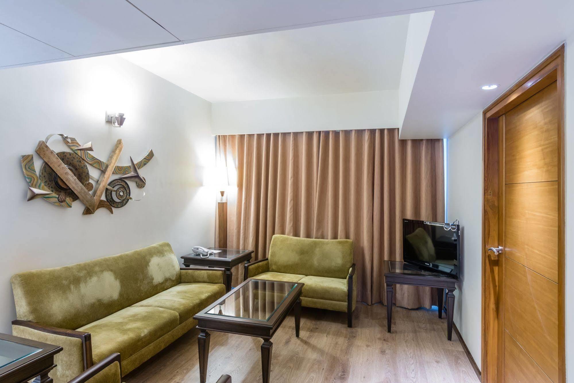 The President-A Boutique Hotel Ahmadabad Zewnętrze zdjęcie