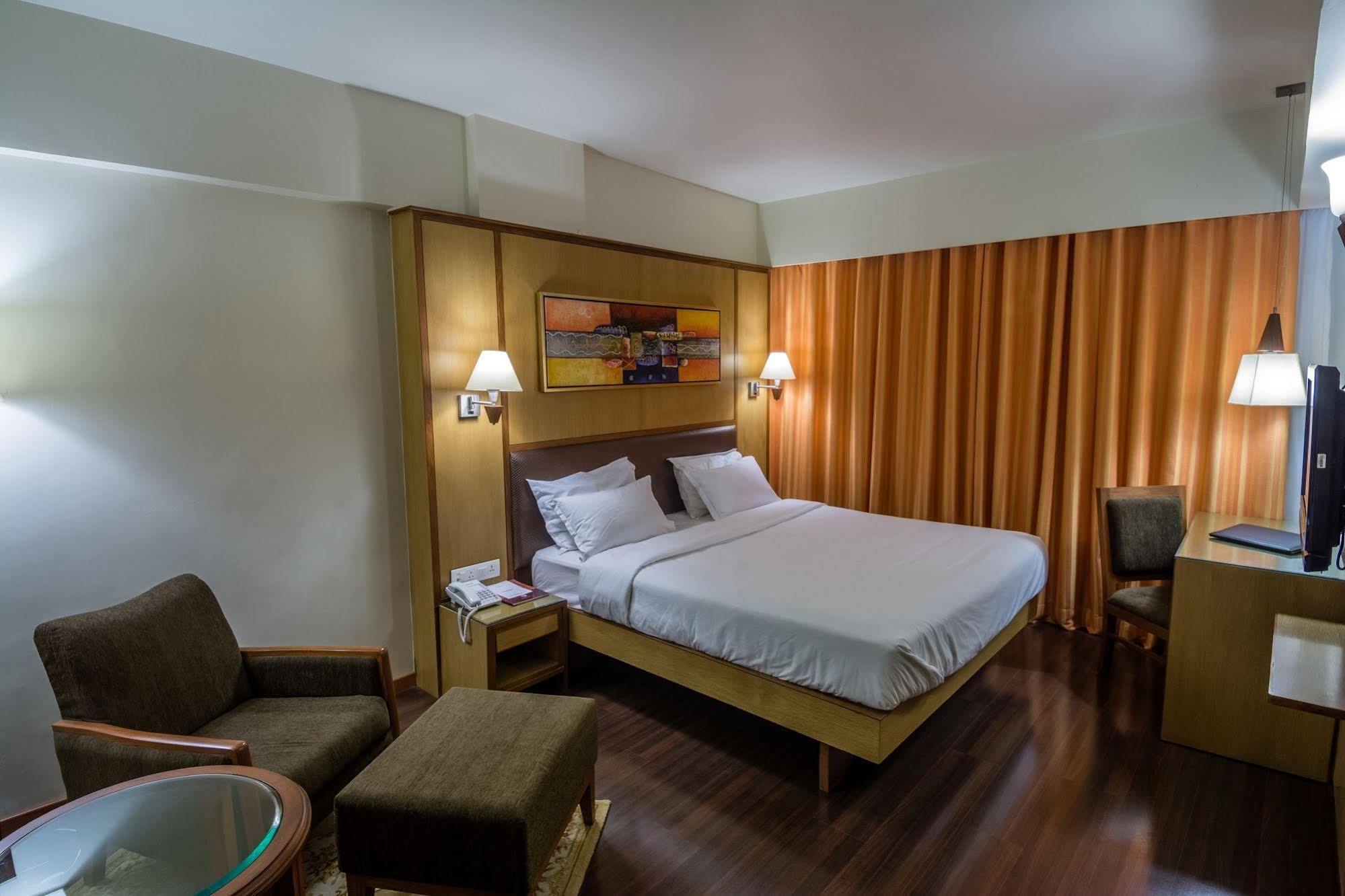 The President-A Boutique Hotel Ahmadabad Zewnętrze zdjęcie