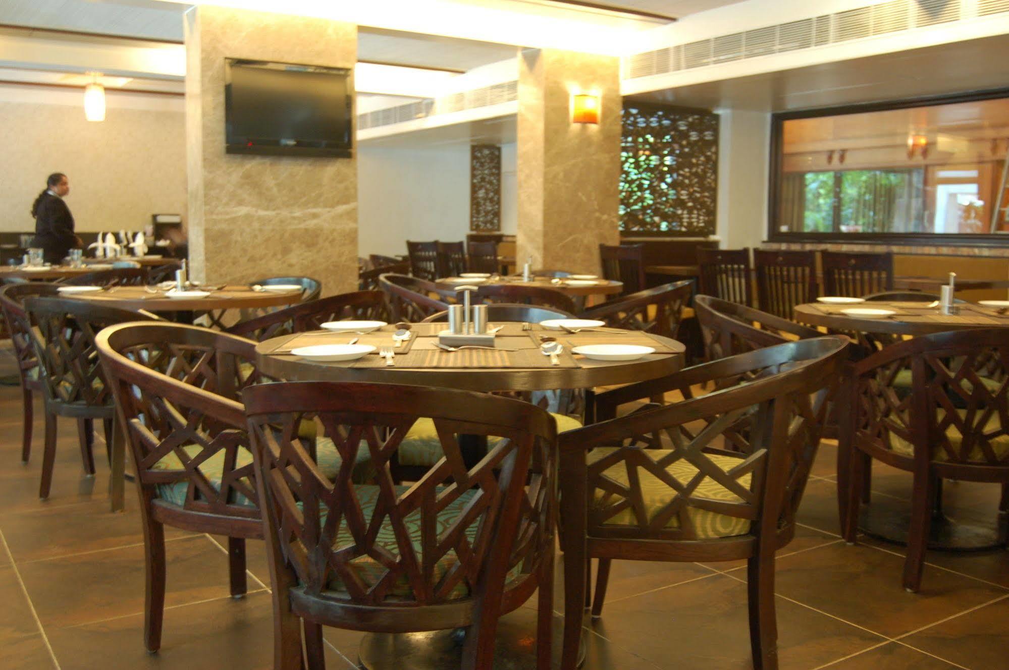 The President-A Boutique Hotel Ahmadabad Zewnętrze zdjęcie